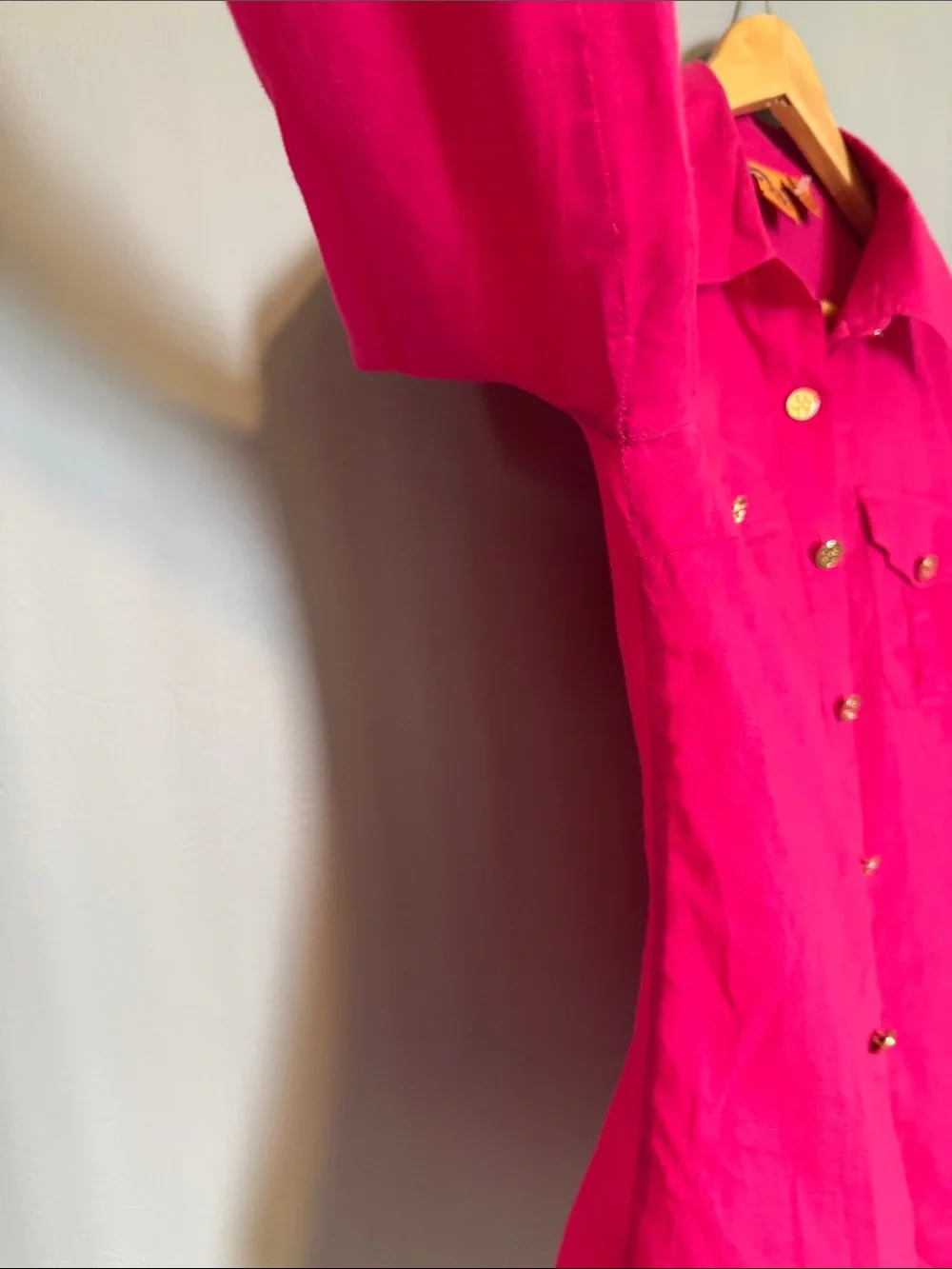 Tory Burch Fuchsia Pink Linen Utility Button Down Shirt Gold Logo Buttons Sz 10